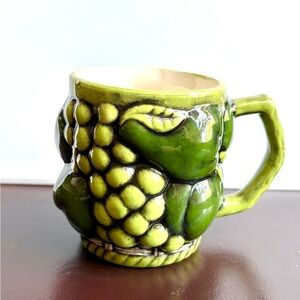 Vintage INARCO Japan E2610 green fruit ceramic coffee mug
